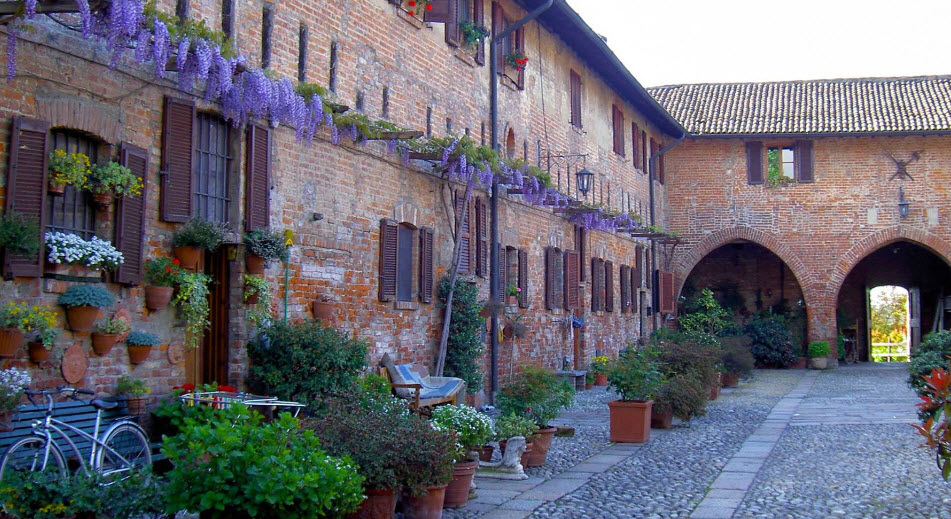 Castelletto di Longhignana, Italy